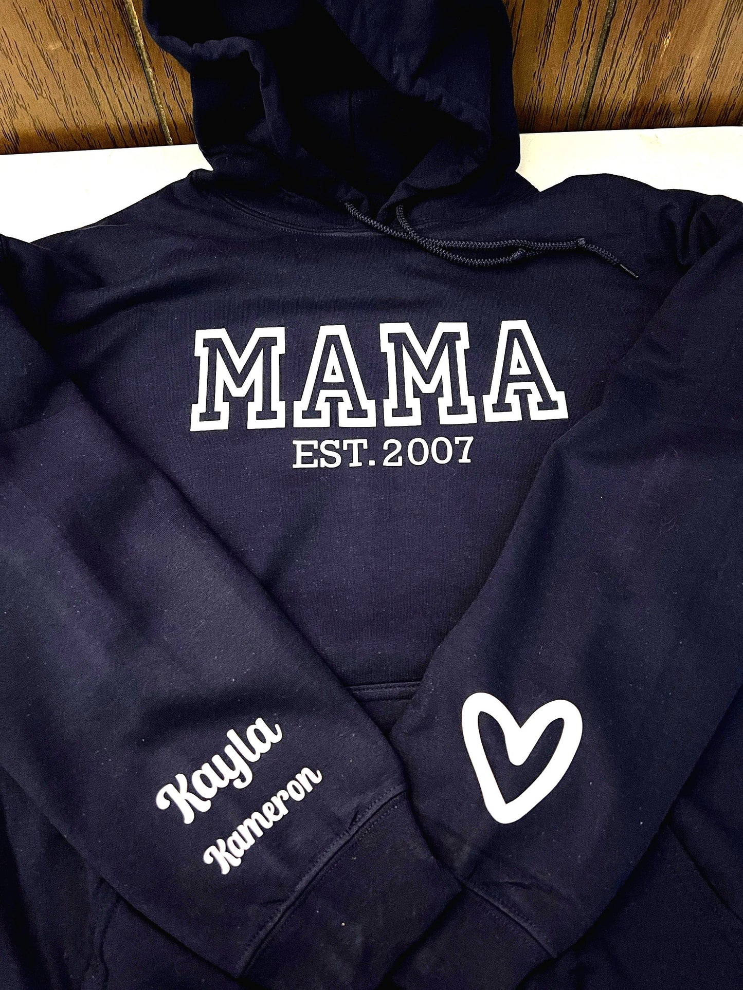 Custom Mama Sweatshirt with Date,Mama sweater with kid name on sleeve,Mama Sweater,Customized Kids names, Custom Dad sweatshirt